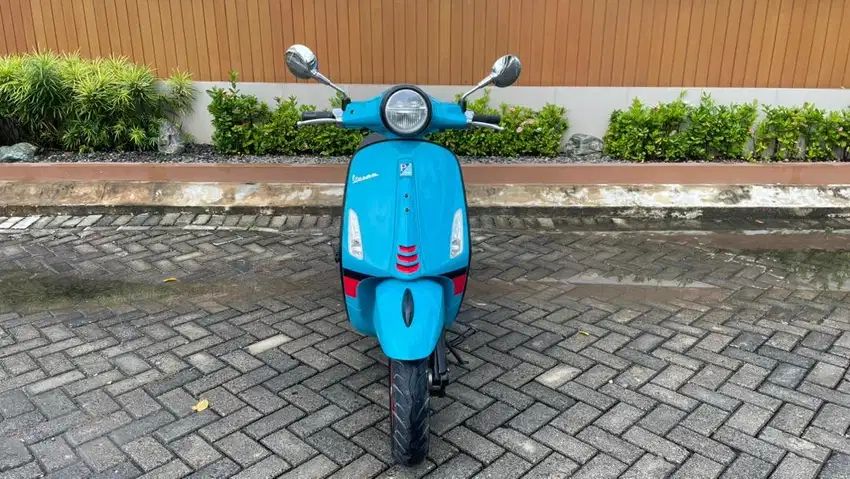 Vespa Primavera colour vibe