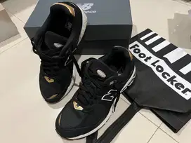 NEW BALANCE 2002R HITAM SIZE 42