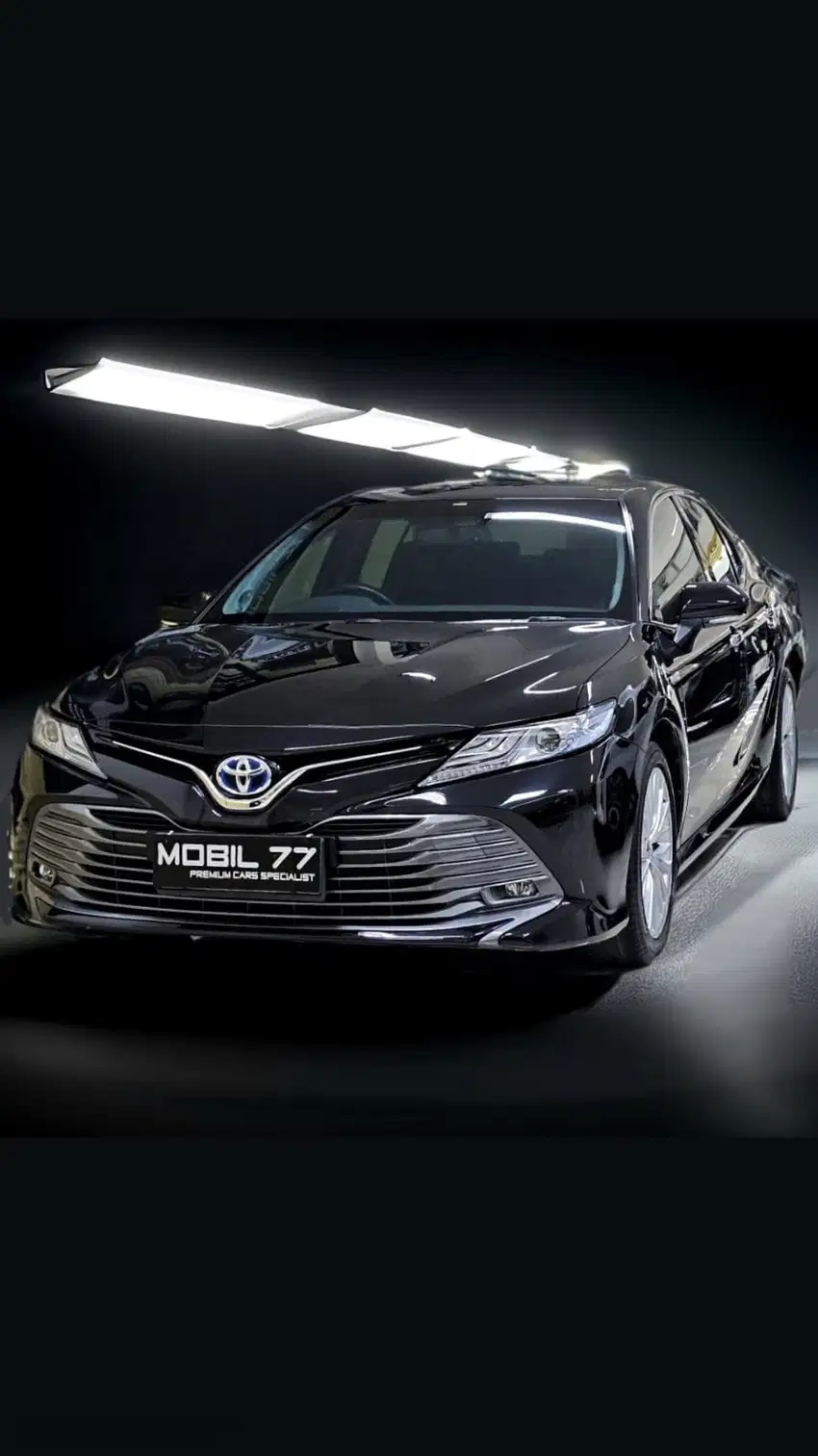 Toyota   New Camry 2,5 L.Hybrid th21 odo 25 ribu