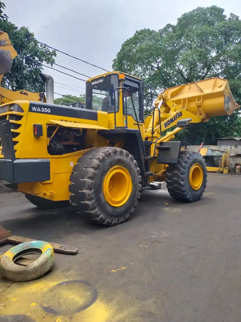 Wheel Loader Komatsu WA350-3 Tahun 2010