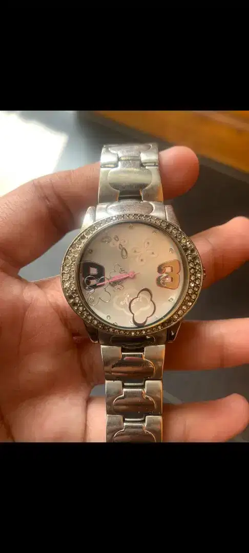 Jam tangan wanita