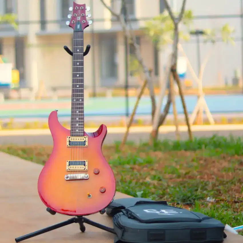 Gitar Elektrik PRS SE Custom (Cherry Color) Original