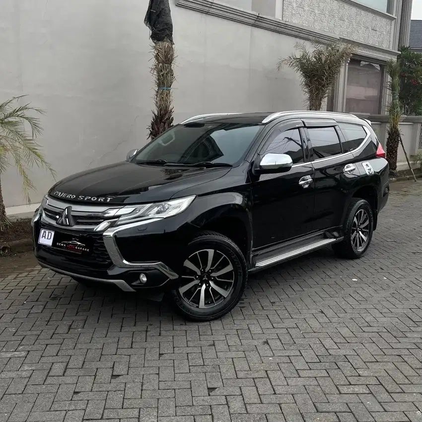 Pajero Dakar CBU Matic 2017 Hitam