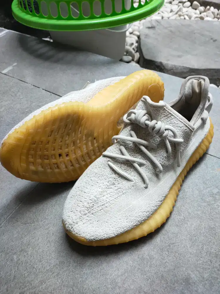 Nik yezzy UK 42