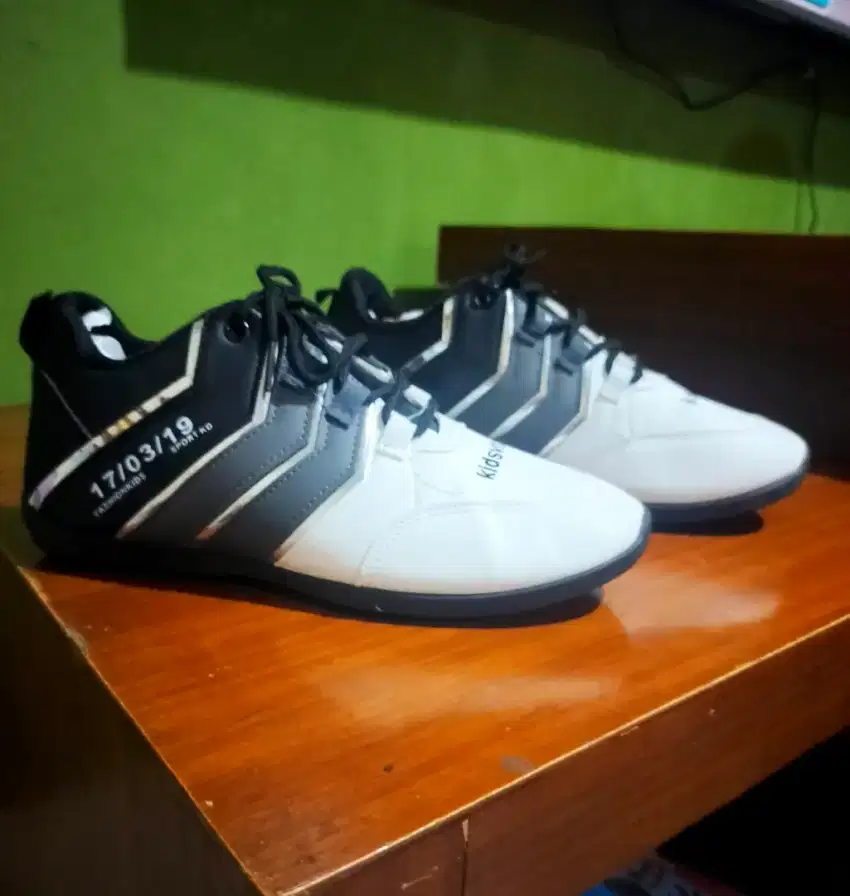 Sepatu casual fashion  size 40