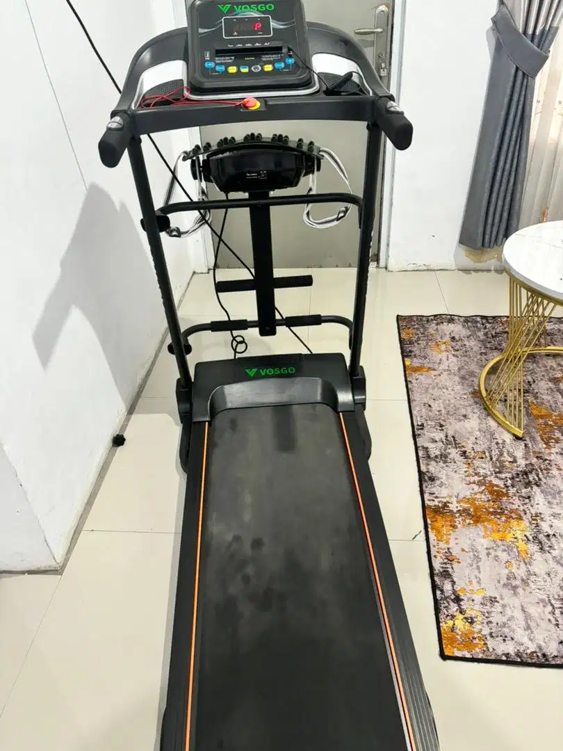 Alat Treadmill Merk VOSGO type Vienna