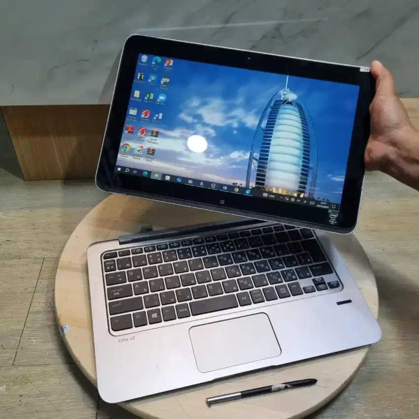 Laptop Hybrid HP09 touchscreen RAM8GB GARANSI1TAHUN