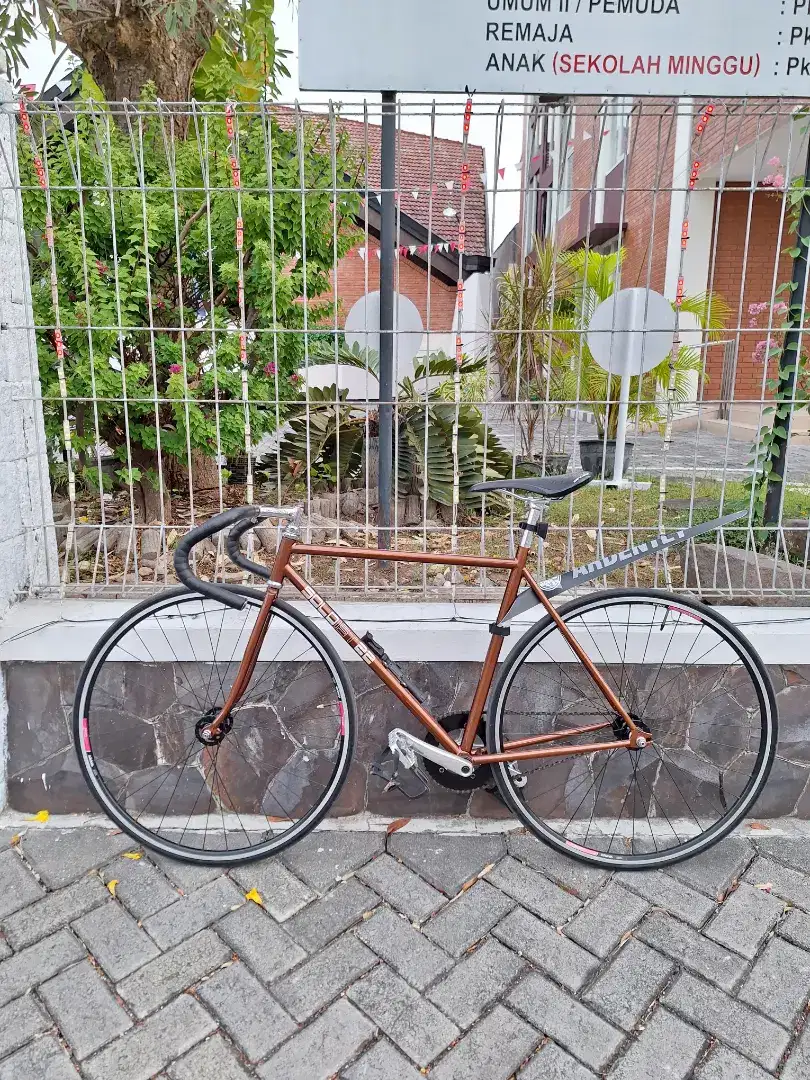 Sepeda fixie soloist reborn