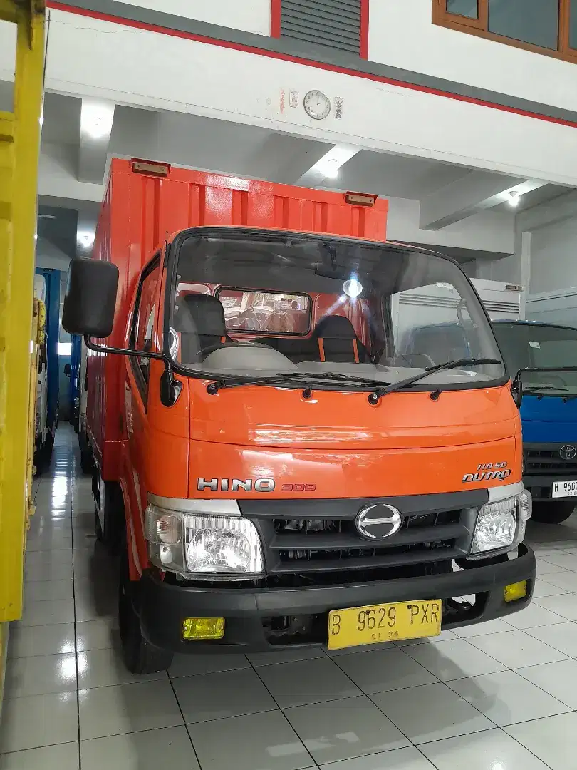 Hino Dutro 4roda box