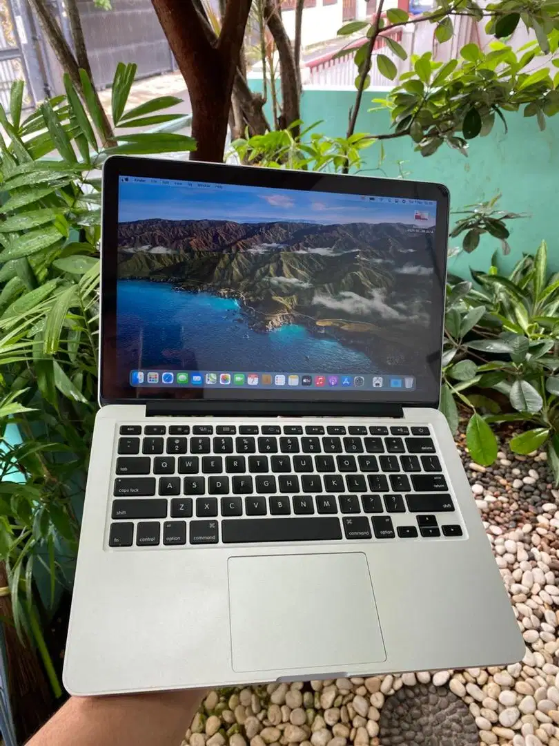 Macbook pro 13inch late 2013 ram 8 gb ssd 500gb