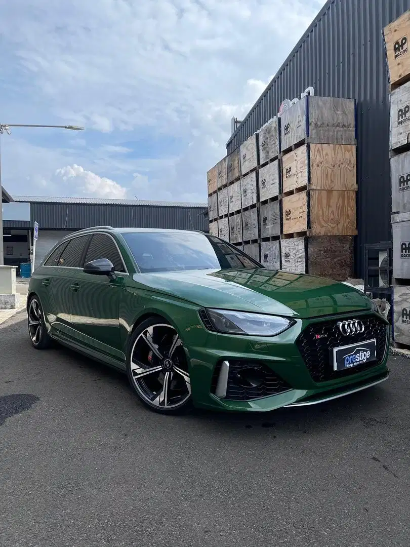 Audi RS4 2022 (Hanya 1 unit di Indo)