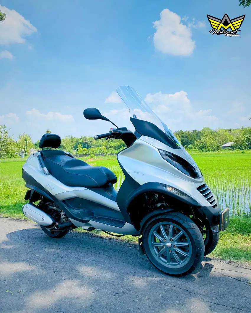 Piaggio mp3 mulus siap gas