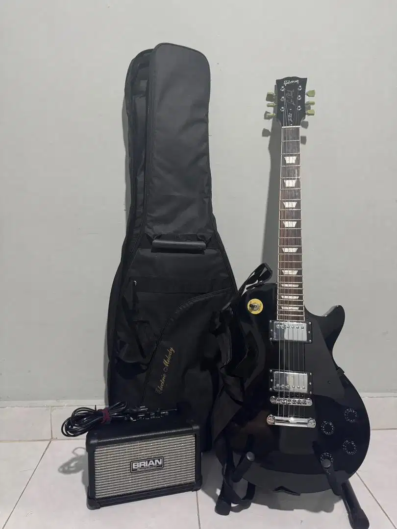 Gitar Gibson Les Paul Warna Hitama