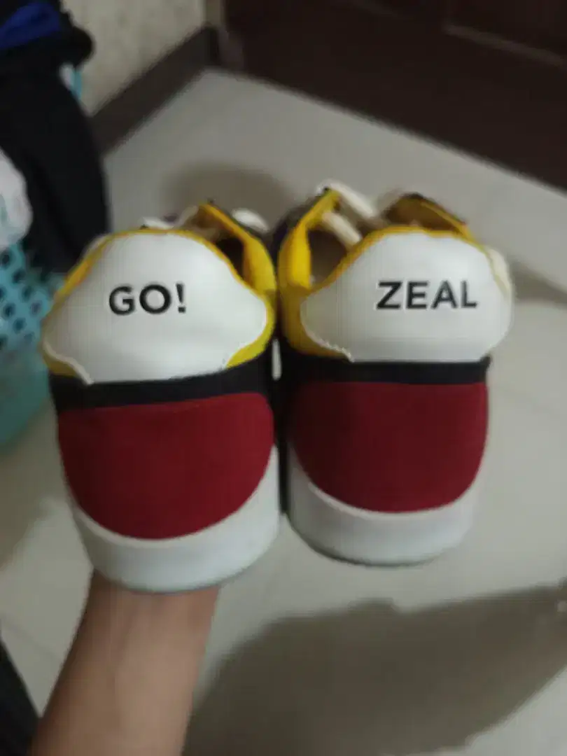 Sepatu Gozeal Limit Color