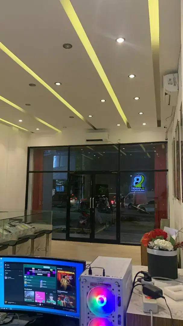 Tukang renovasi dan perbaikan atap bocor