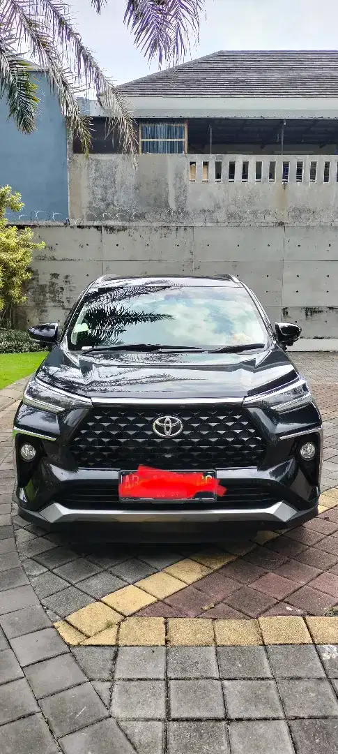 Dijual Toyota Veloz Q TSS hitam jarang dipakai