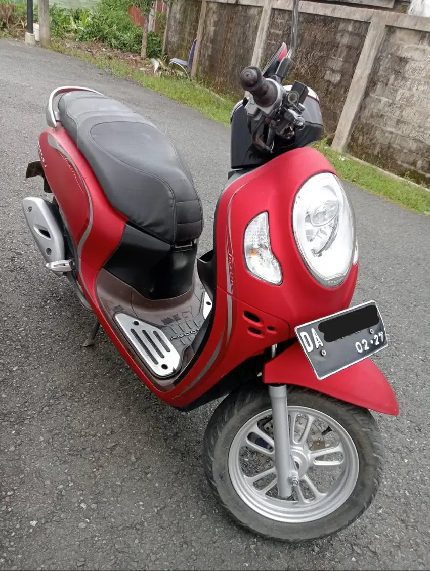 NEW SCOOPY STYLISH MERAH 2022