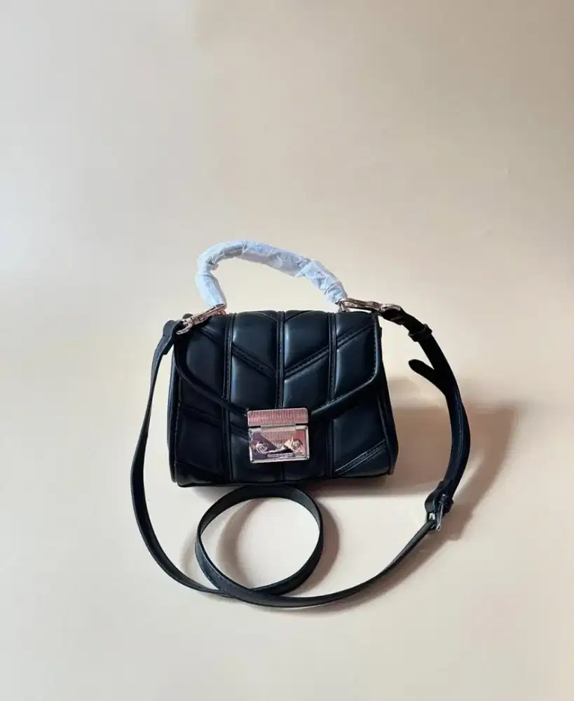 Tas slempang CnK Ori