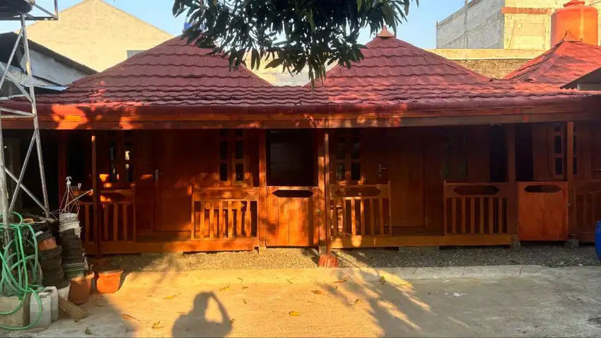 RUMAH KOS OMAH KAYU PONDOK GEDE