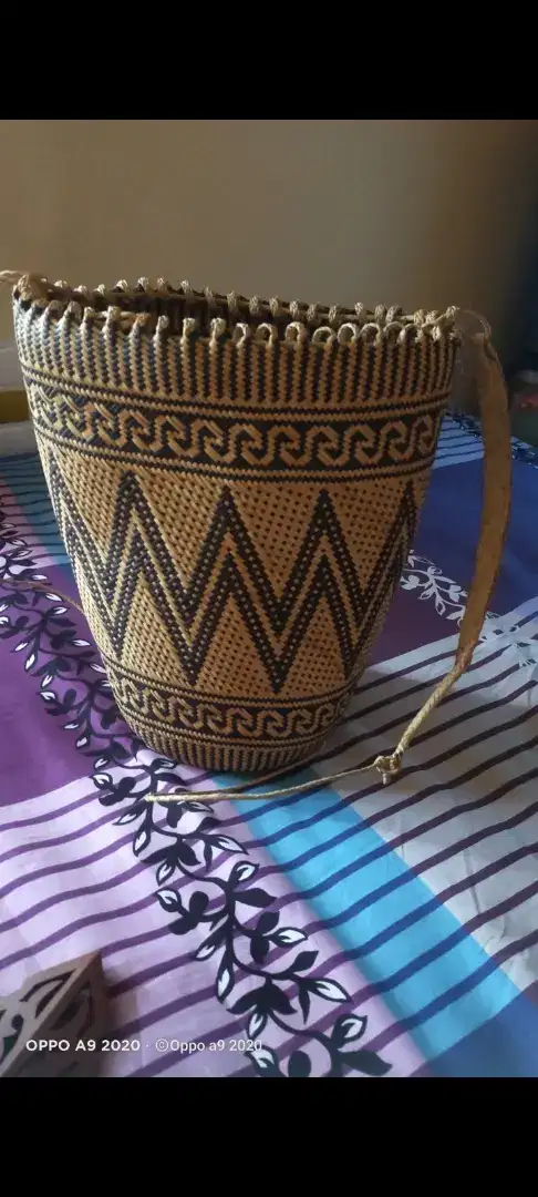 Tas anjat Dayak