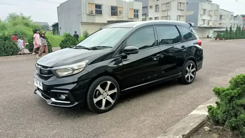 Honda mobilio RS mt 2018 dp 15 jt