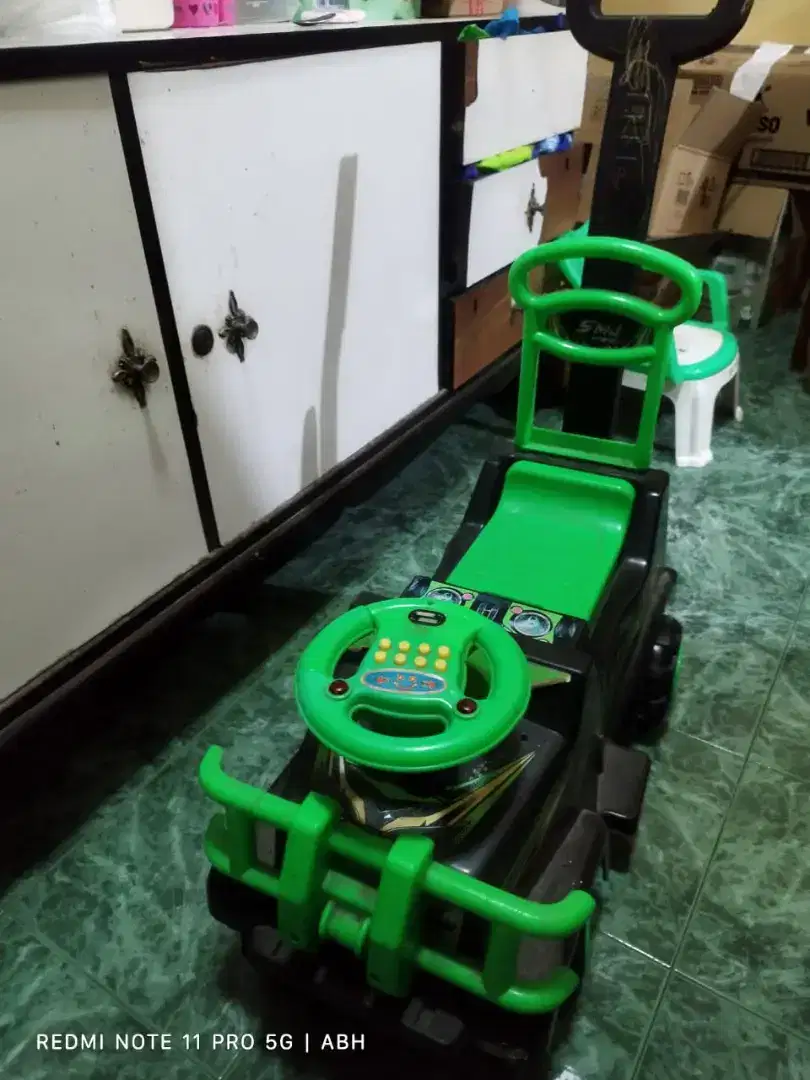 MAINAN MOBIL MOBILAN ANAK MURAH