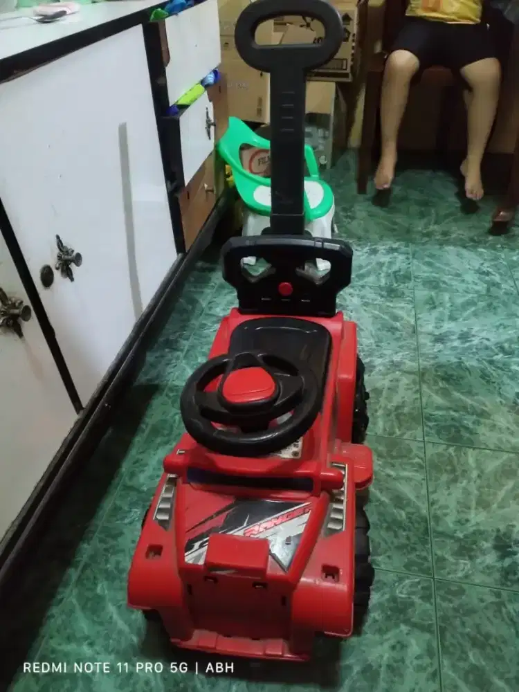 MAINAN MOBIL MOBILAN ANAK MURAH