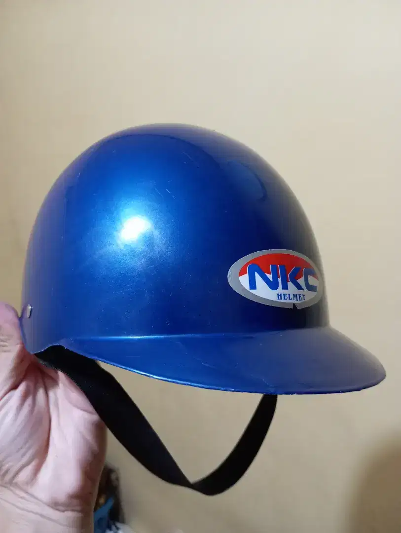 Helm cetok batok jadul biru