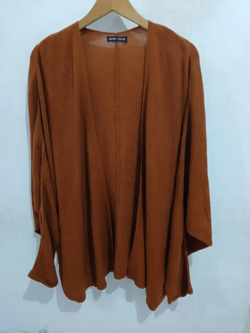 Cardigan Rajut Wanita Merk Liolok