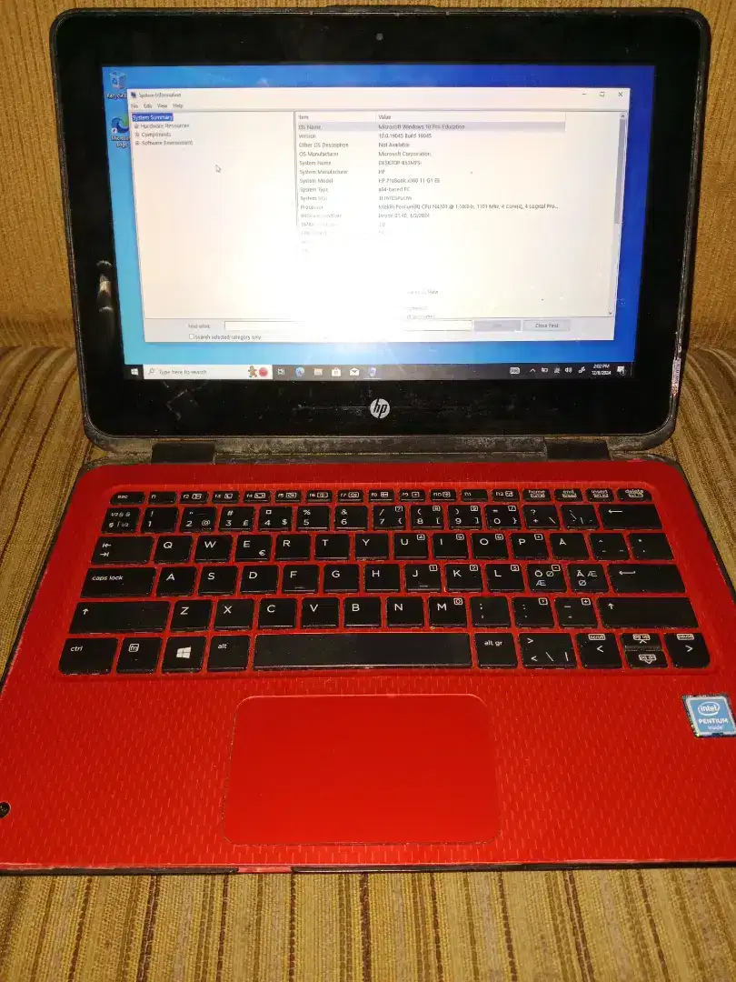 Laptop HP ringan flip murmer