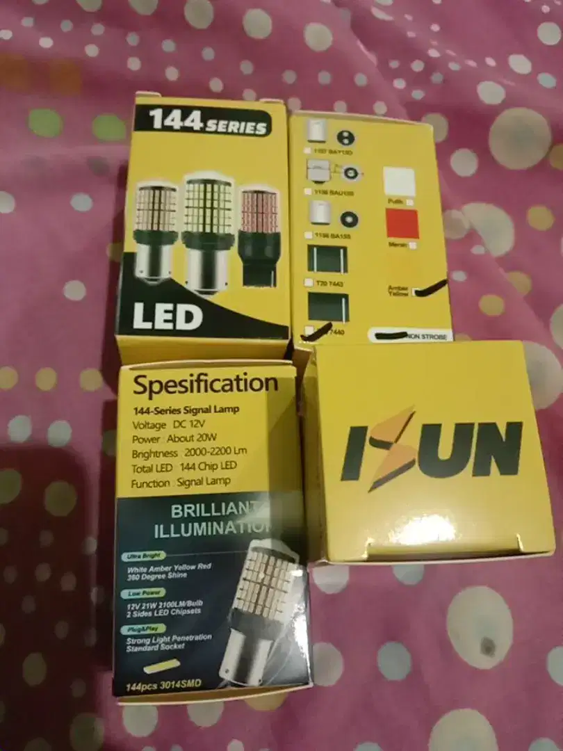 Lampu LED sein mobil