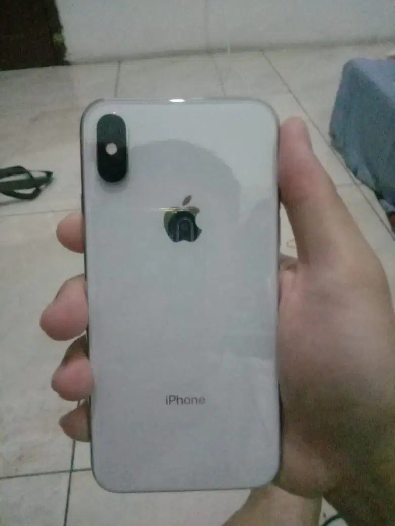 JUAL HP IP (IPHONE) XS 64 GB WHITE SECOND EX INTER