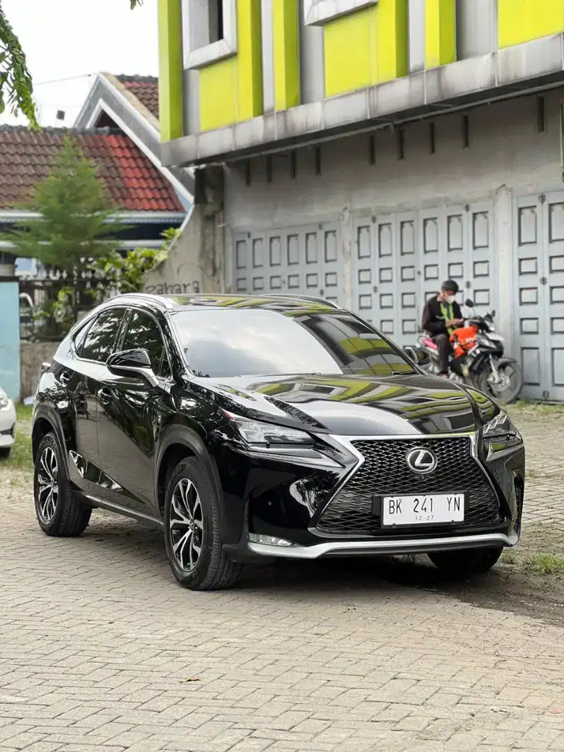 LEXUS NX200 F SPORT A/T 2015