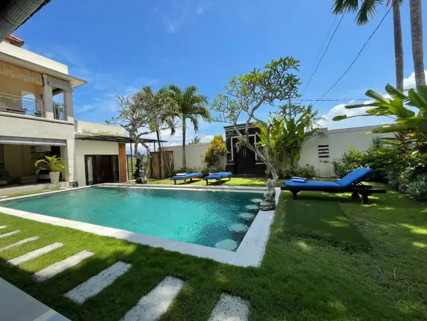 Villa Mewah View Sawah Di Tumbak Bayuh Dekat Pererenan Munggu Canggu