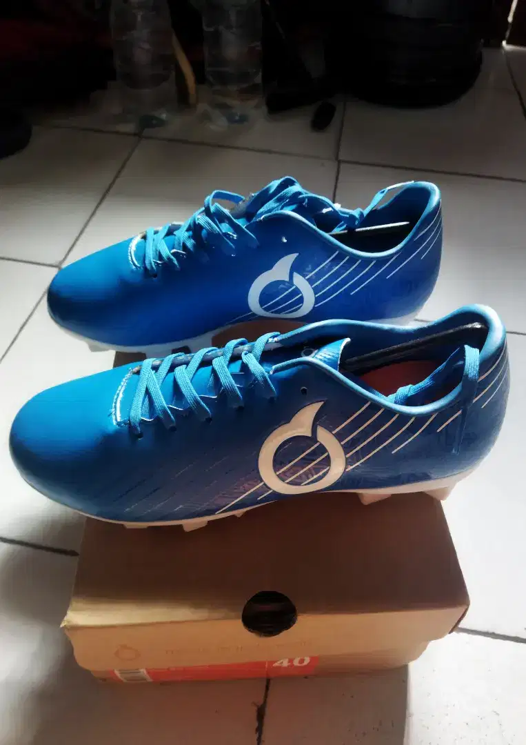 Sepatu bola ortus ori size 40