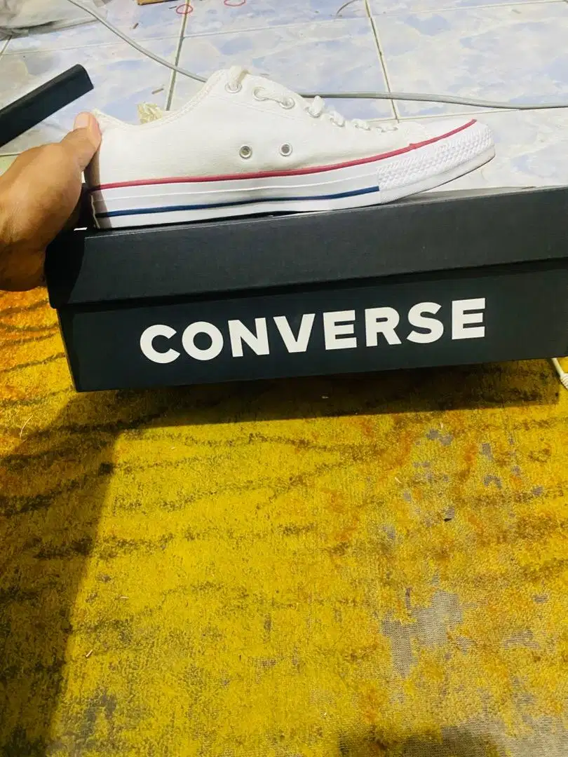 Converse ukuran 42 mulus