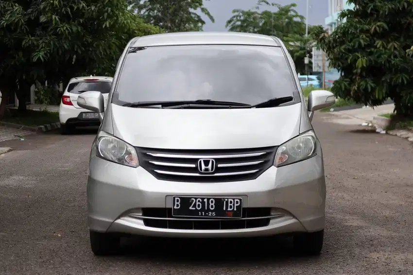 Honda Freed E PSD AT 2010