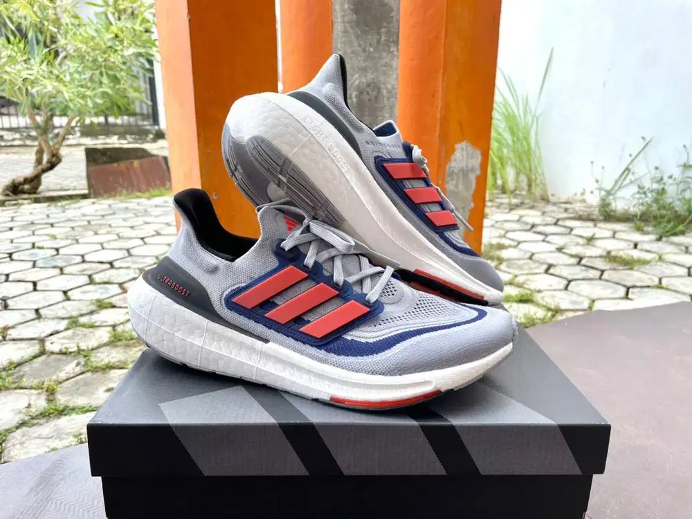 ADIDAS ULTRABOOST LIGHT