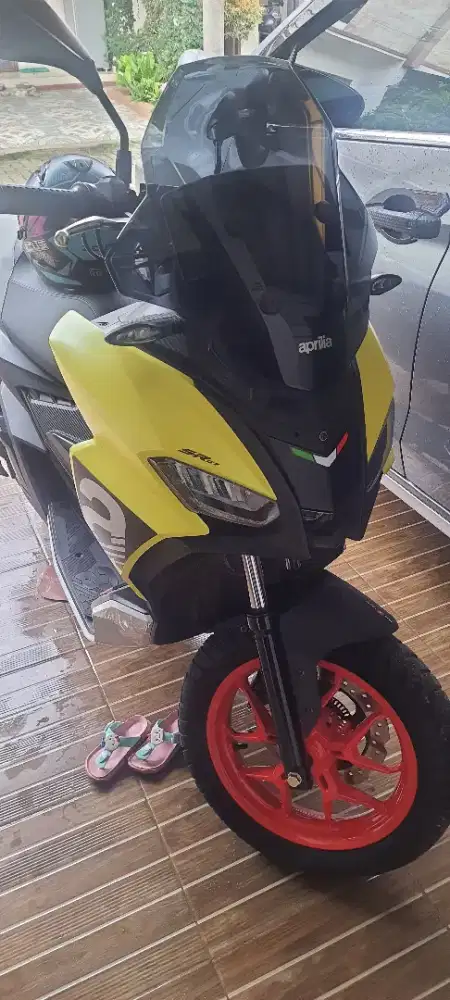 Aprilia SR GT 200