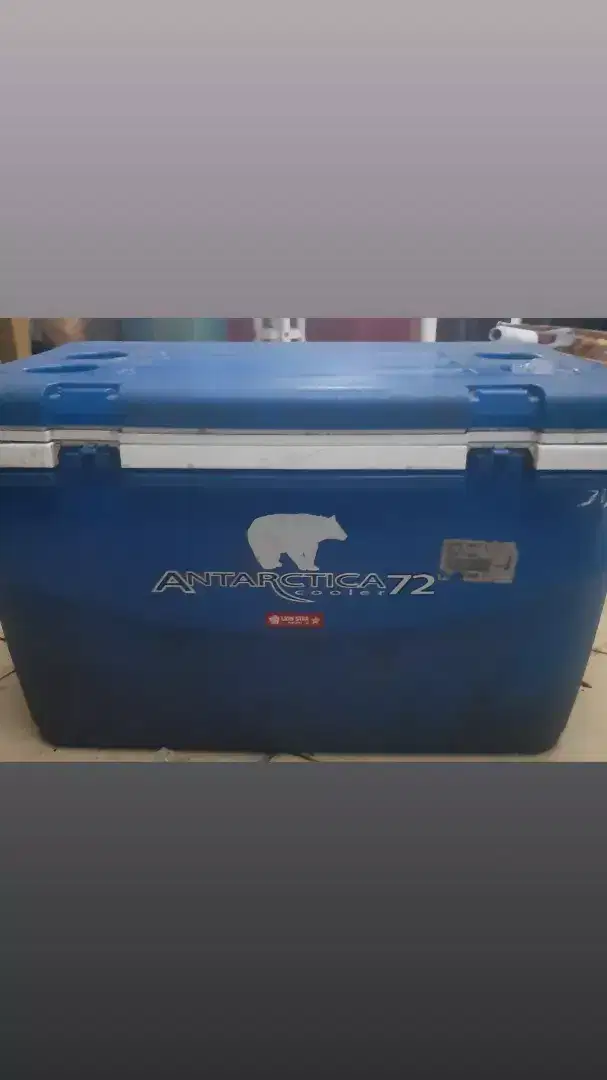 Box Besar Premium  Es Antartica 72 Liter