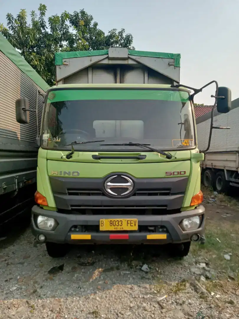 HINO WINGBOX FL235JW 2019 TRONTON 6X2 TGN1 ORIGINAL SIAP KERJA MANTAP