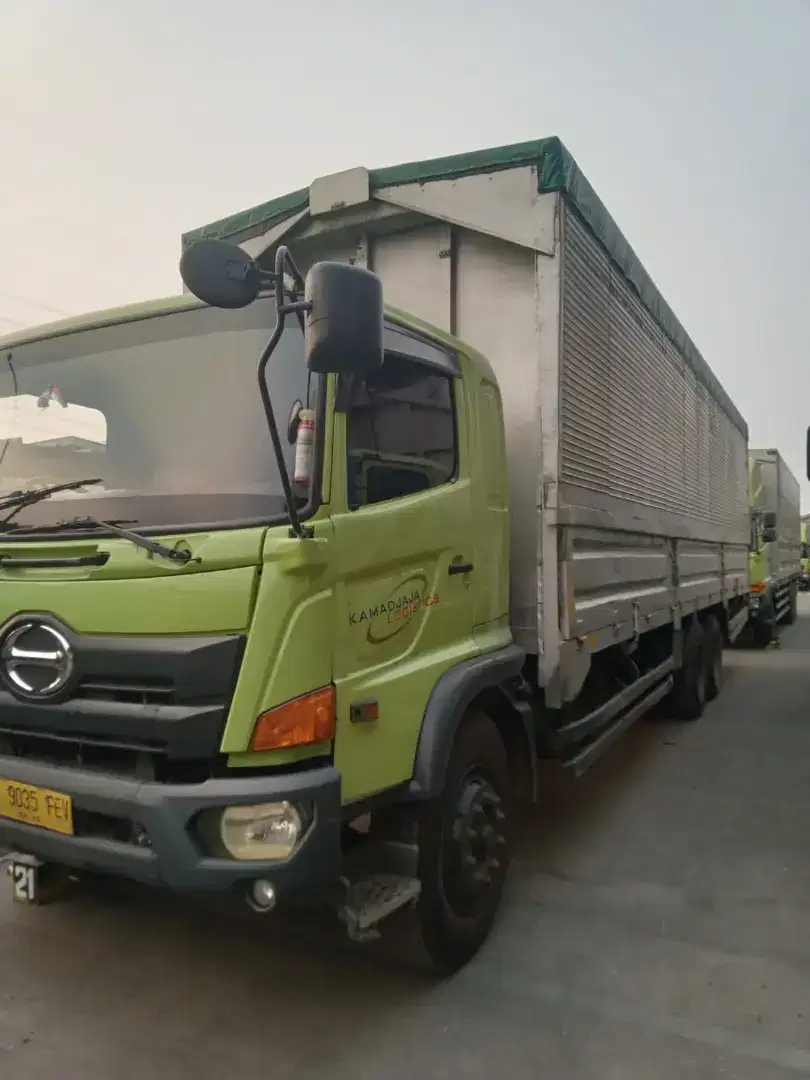 HINO WINGBOX FL235JW 2019 TRONTON 6X2 TGN1 ORIGINAL SIAP KERJA MANTAP