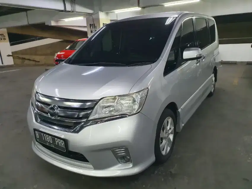 Nissan Serena HWS 2015 FullOriginal SepertiBaru Gresssss SepertiBaru