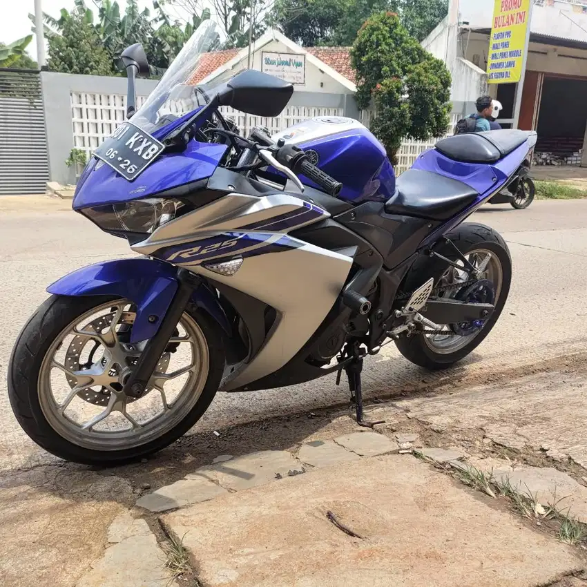 Yamaha R25 ABS FI