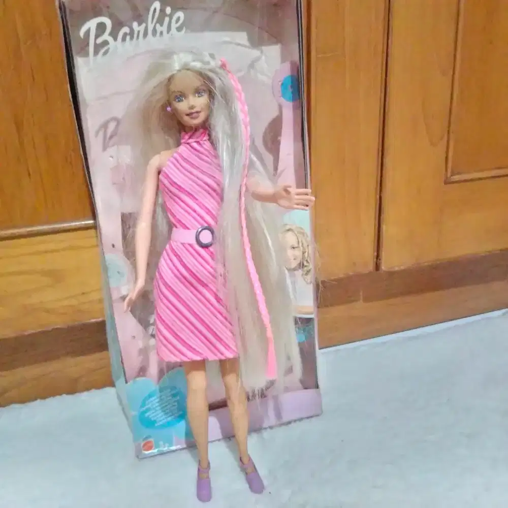 Barbie working girl
