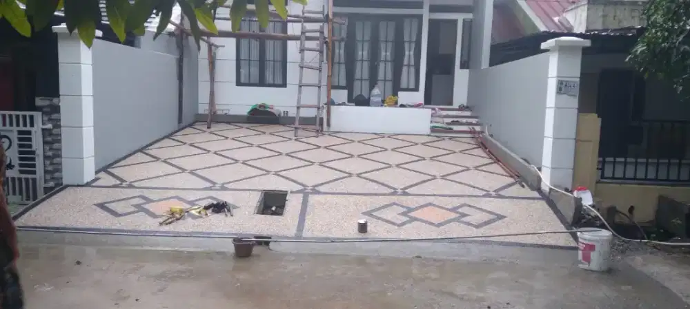 Batu koral sikat untuk lantai carport