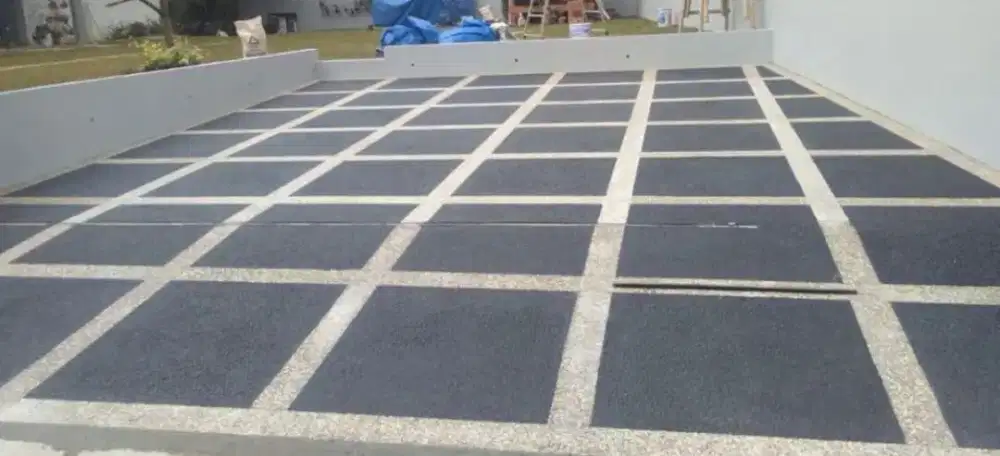 Batu koral sikat untuk lantai carport