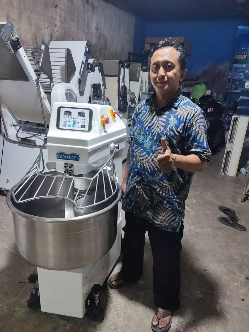 Spiral mixer 25 kg tepung type SM-50 merk Sinmag Taiwan Pengaduk roti