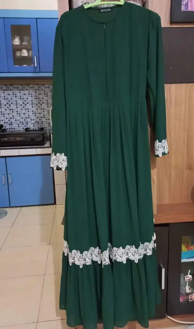 Gamis + hijab ukuran M sd L