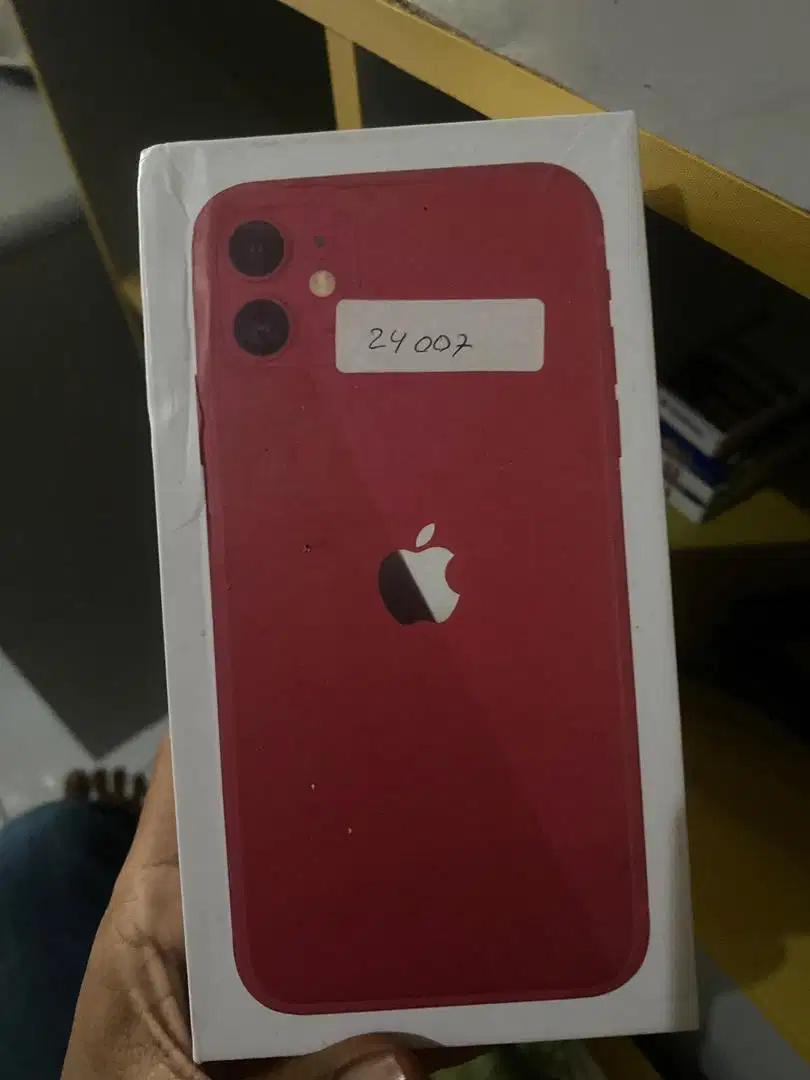 Dijual kotak iphone 11 ram 128